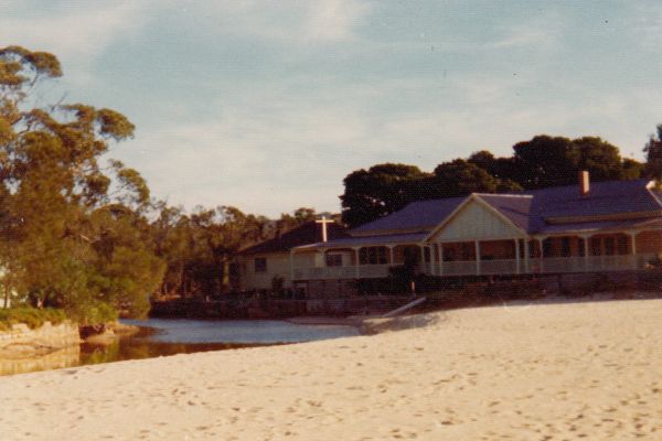 bundeena-houseE3A6ED70-2954-3ACF-3543-6011D291F876.jpg
