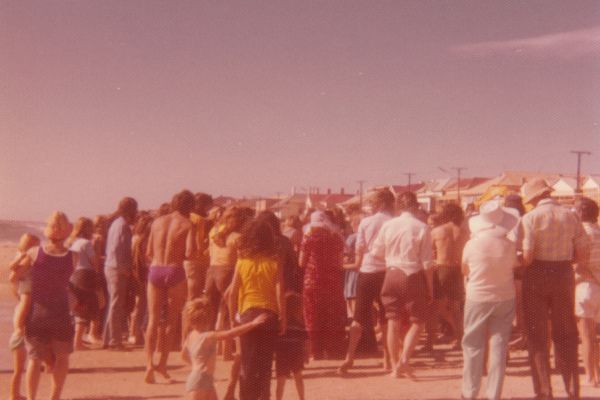 henley-beach-baptismsF4D947A5-0ECE-922A-DCAE-4B051CFA2F28.jpg